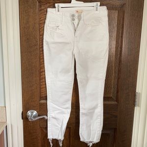 So Cropped White Capris